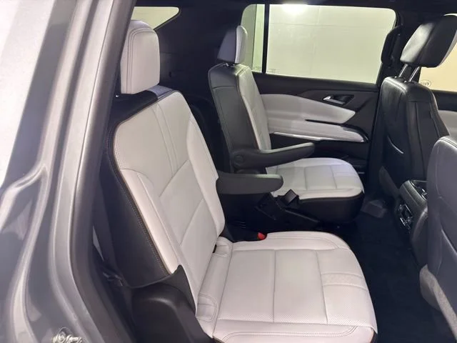 Used 2025 Sterling Gray Metallic Chevrolet High Country image 21