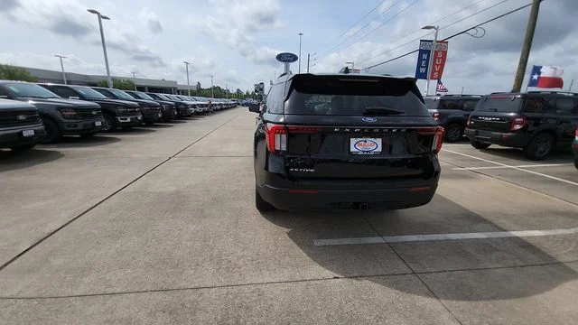 New 2026 Agate Black Metallic Ford Active image 8