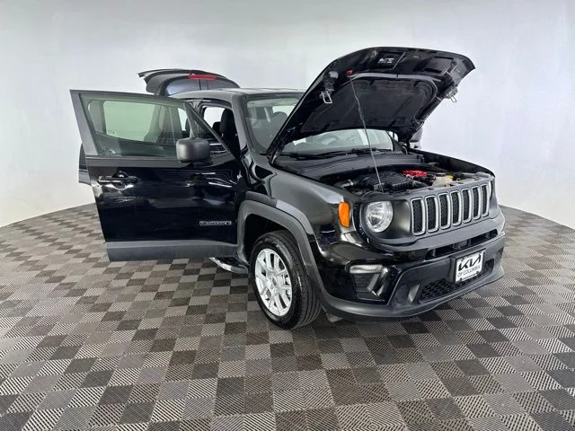 Used 2023 Black Jeep Latitude image 14