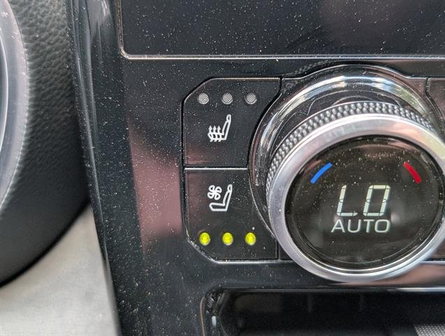 Used 2023  Toyota Platinum image 21