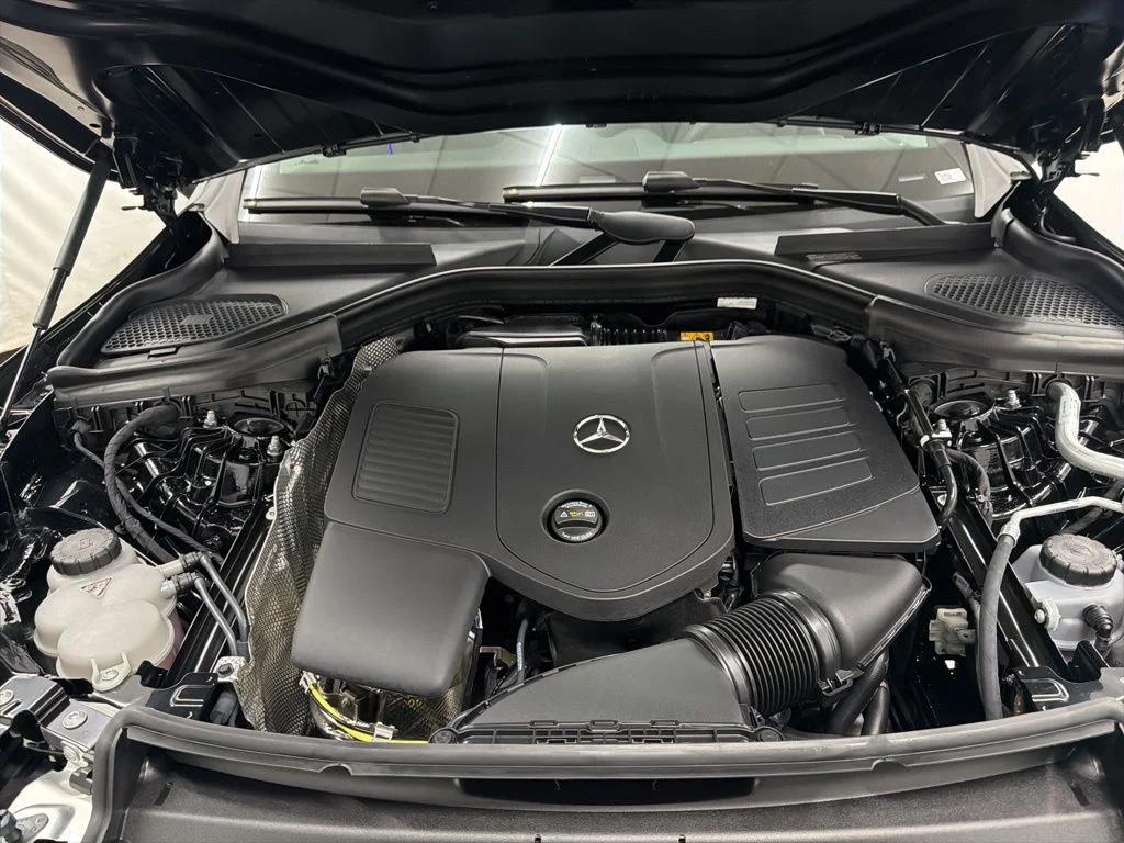 Used 2026 Black Mercedes-Benz GLC 300 image 30