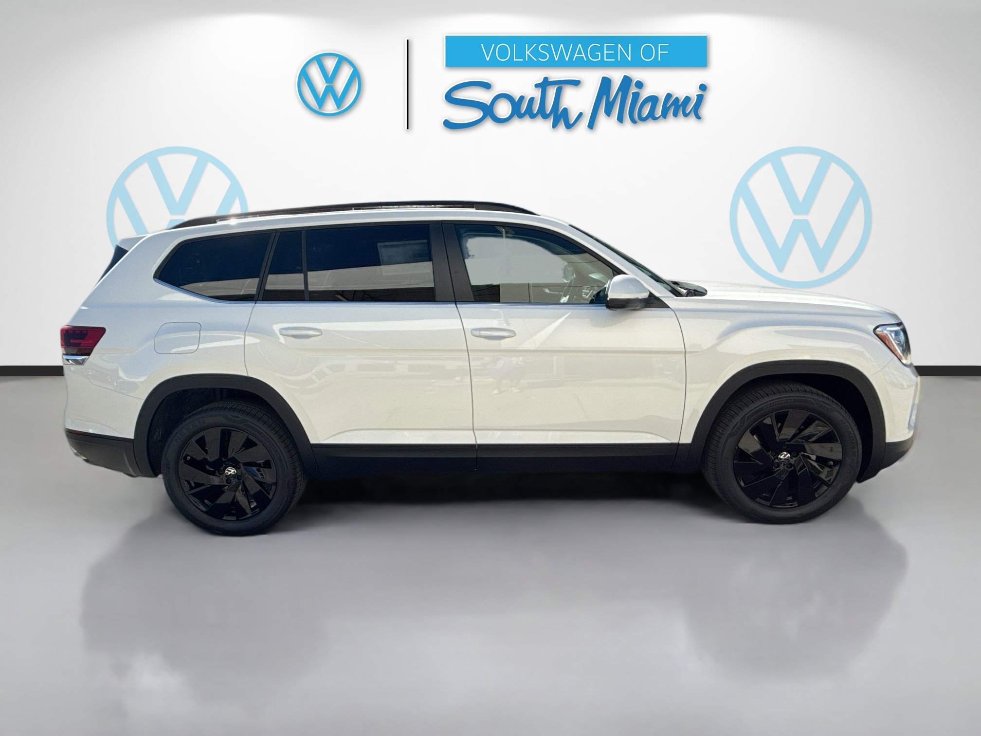 2026 Volkswagen Atlas SE w/Tech - Photo 8