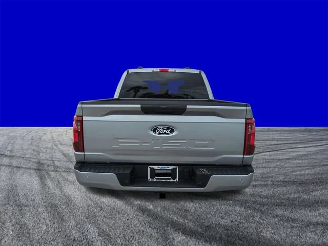New 2026 Iconic Silver Metallic Ford XLT image 5