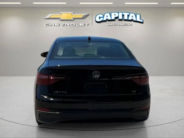 Used 2023 Black Volkswagen 1.5T SE image 4