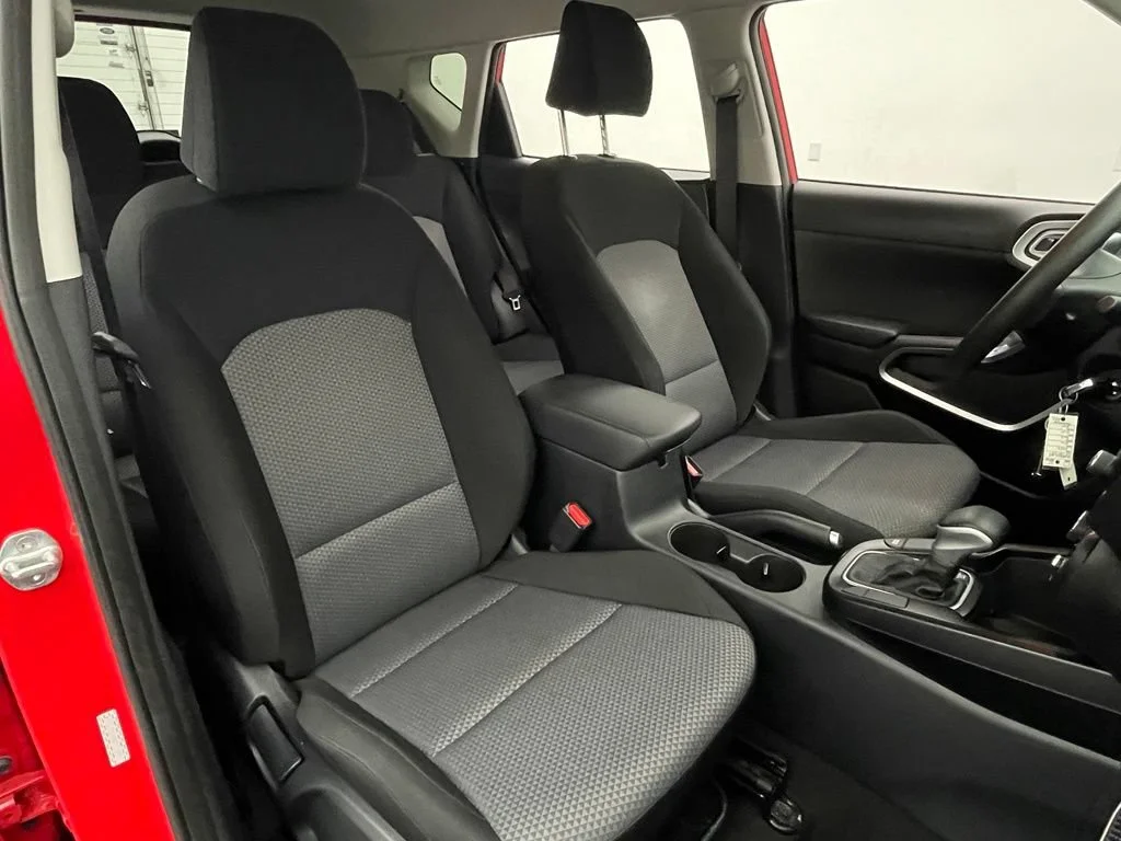 Used 2022  Kia LX image 30