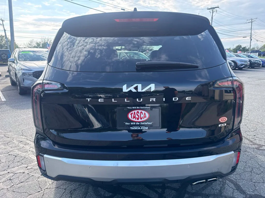 Used 2024 Black Kia SX image 6