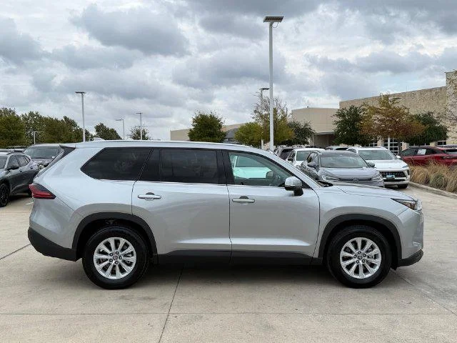 Certified Used 2026 CELESTIAL SILVER Toyota XLE image 32
