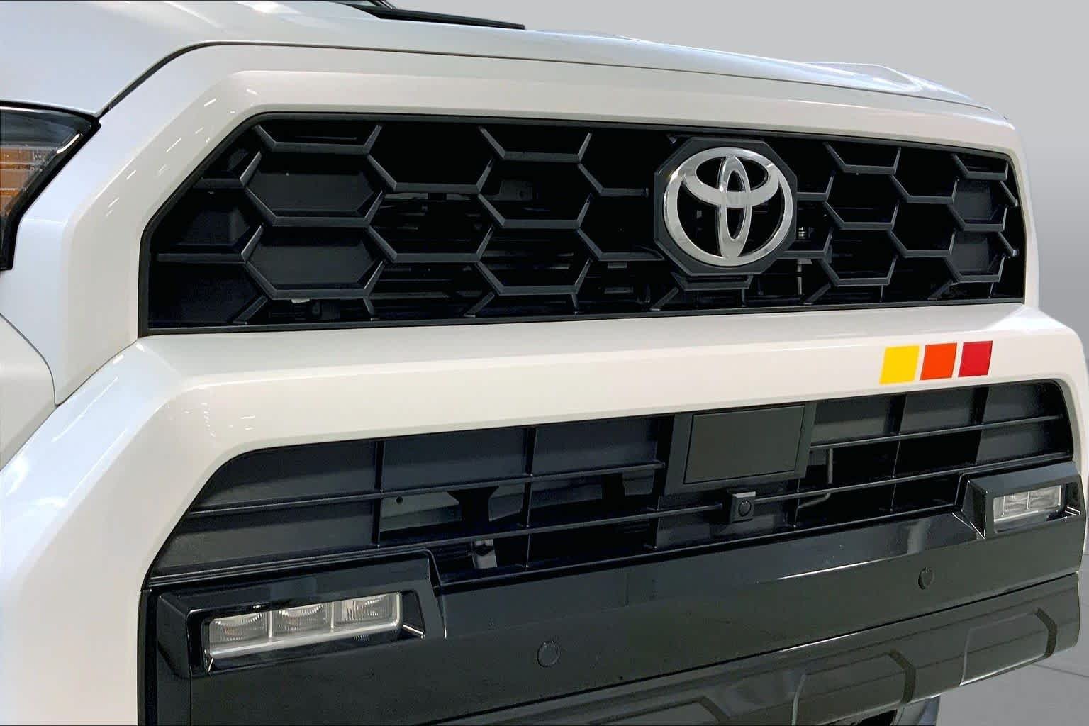 Used 2025 Wind Chill Pearl Toyota TRD Sport Premium image 32