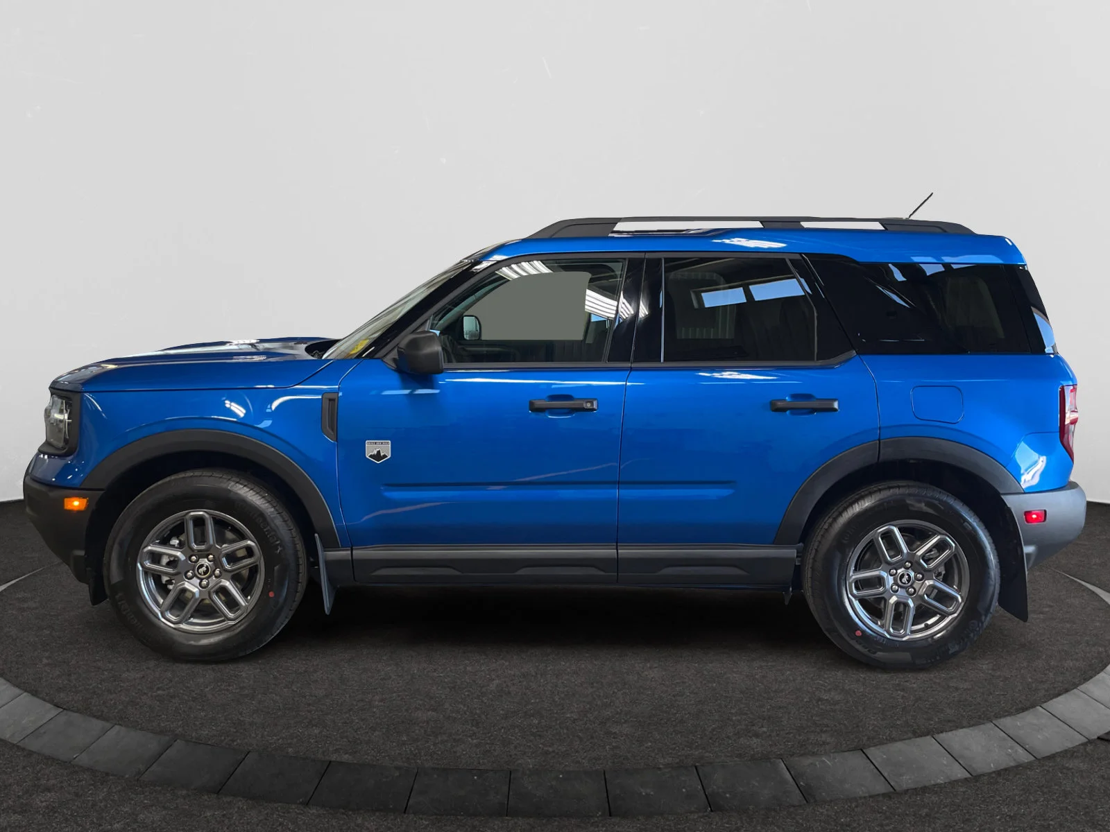 New 2026 Velocity Blue Metallic Ford Big Bend image 2