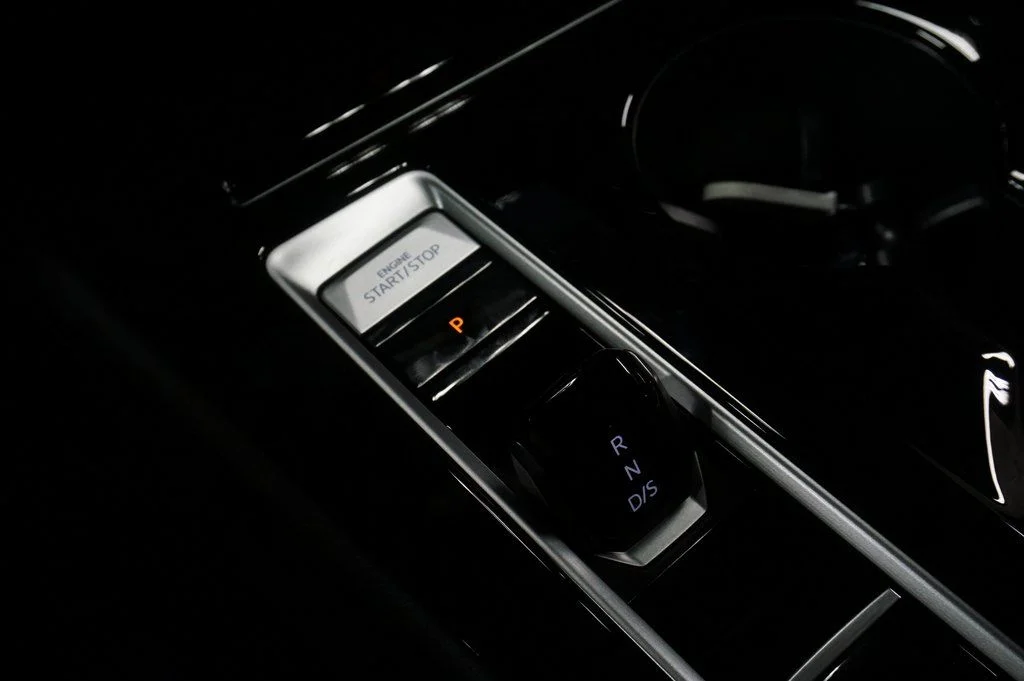 New 2026 White Volkswagen SE w/Technology image 19