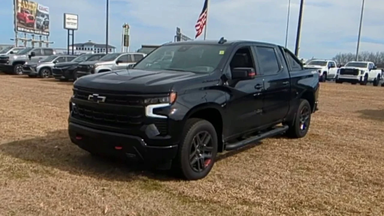 2025 Chevrolet Silverado 1500 RST - Photo 28
