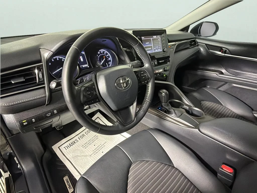 2021 Toyota Camry SE - Photo 18