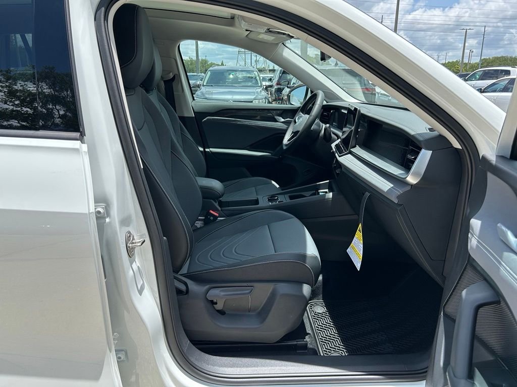 New 2026 White Volkswagen 2.0T SE image 35