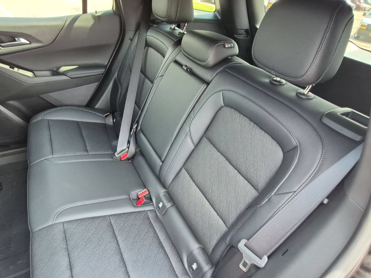 2027 Chevrolet Equinox LT - Photo 25