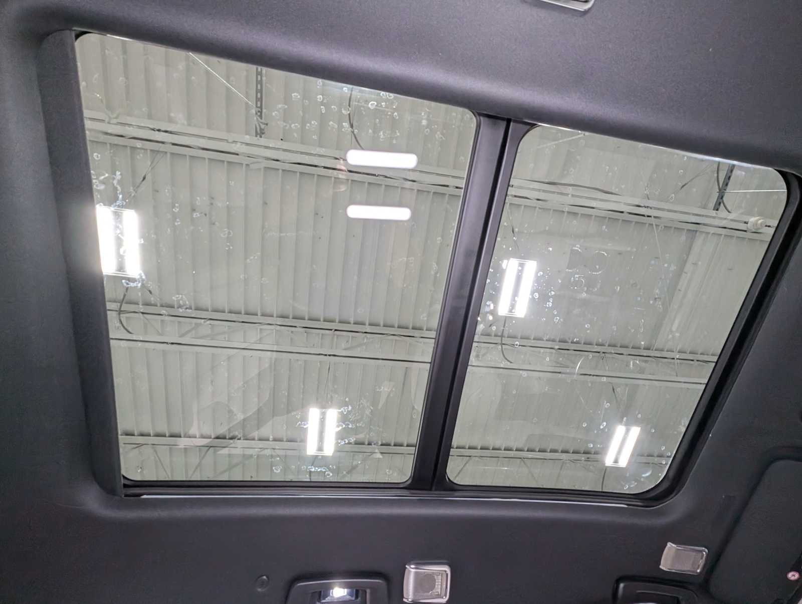 2026 Cadillac VISTIQ Sport - Photo 16