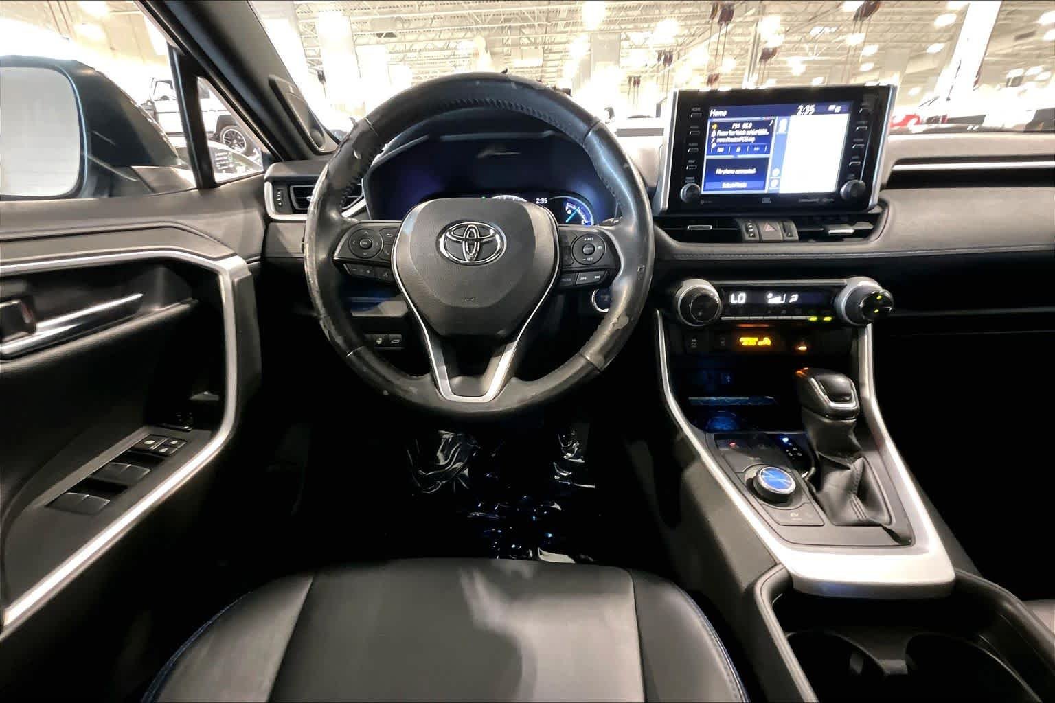 Used 2021 Blizzard Pearl/Midnight Black Metallic Toyota Hybrid XSE image 6