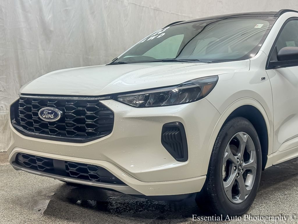 Used 2023 White Metallic Ford ST-Line image 3