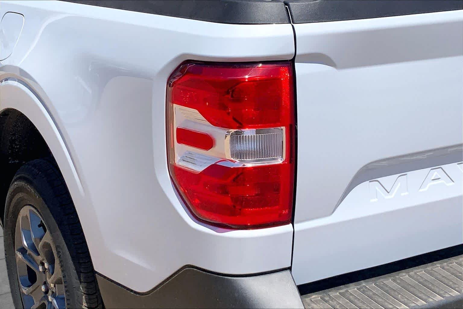 New 2026 Space White Metallic Ford XLT image 14