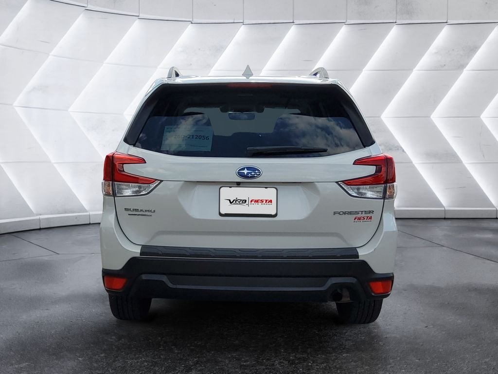 Used 2021 White Subaru Premium image 5