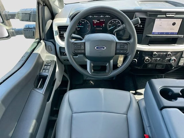 New 2026 Oxford White Ford XL image 14