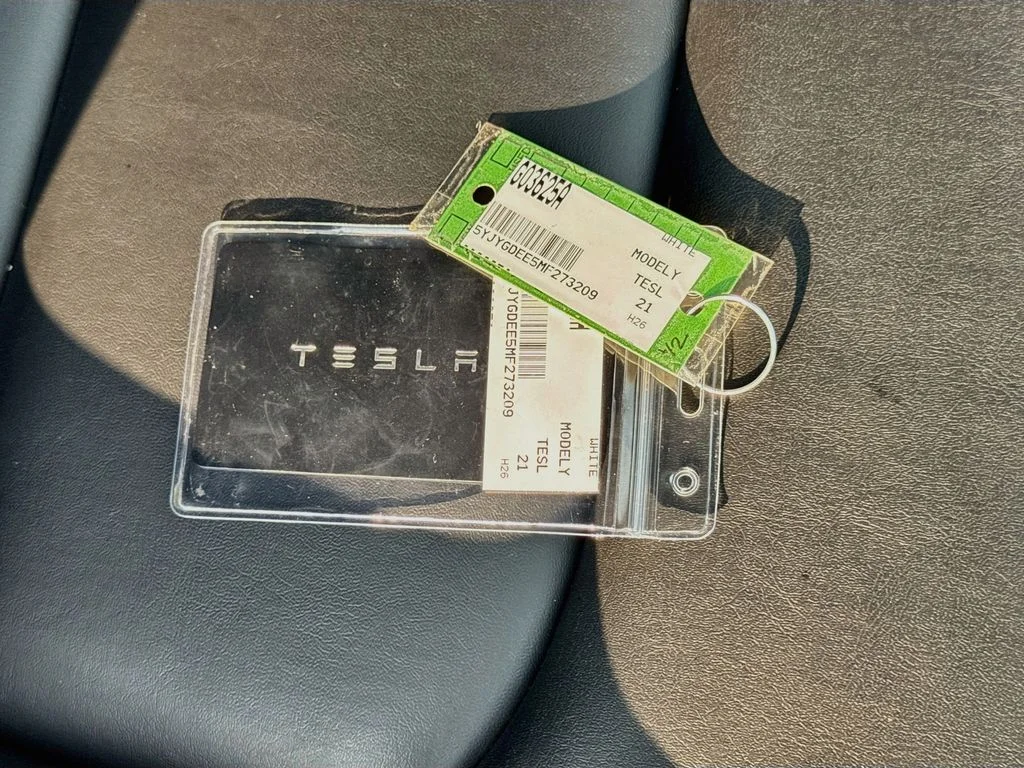 Used 2021 White Tesla Long Range image 31