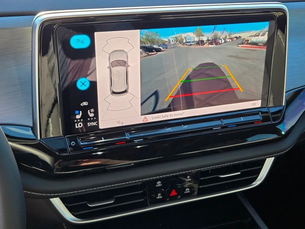 New 2026 Black Volkswagen 2.0T SE w/Technology image 13
