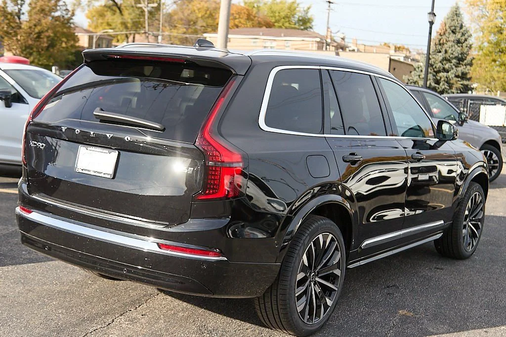 New 2026 Onyx Black Volvo Plus image 9