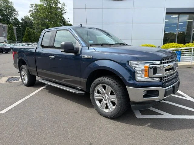 Used 2018 Blue Ford XLT image 1