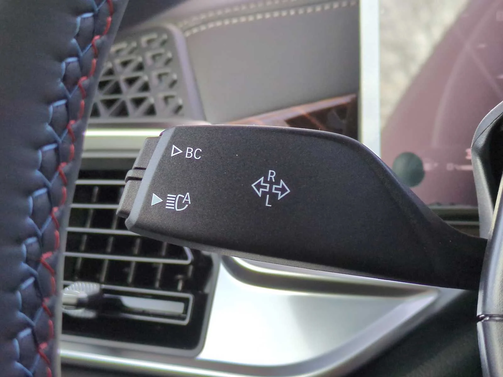 New 2026 Brooklyn Grey Metallic BMW M60i image 28