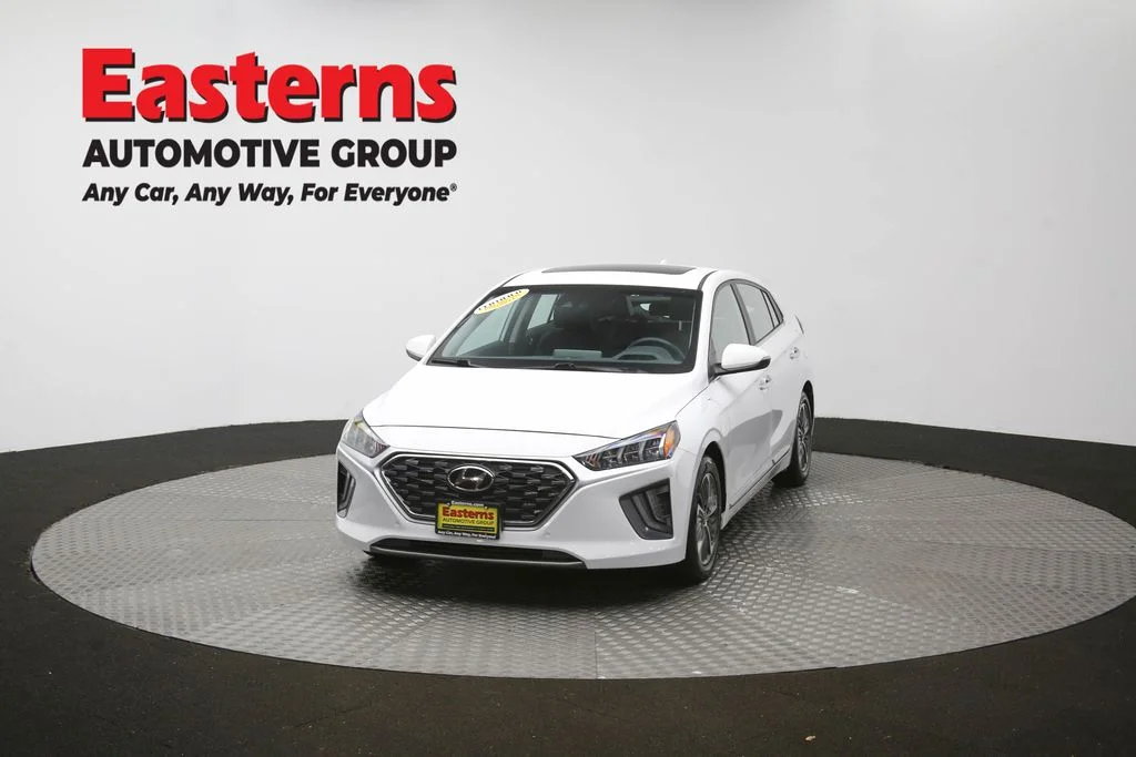 Used 2021 White Hyundai Limited image 59