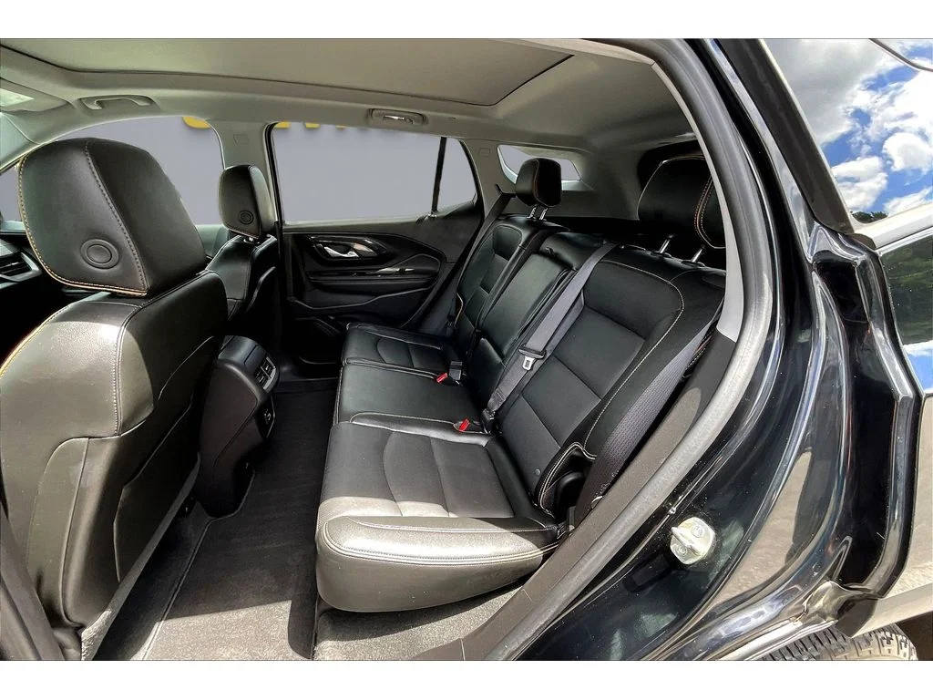Used 2024 Ebony Twilight Metallic GMC AT4 image 18