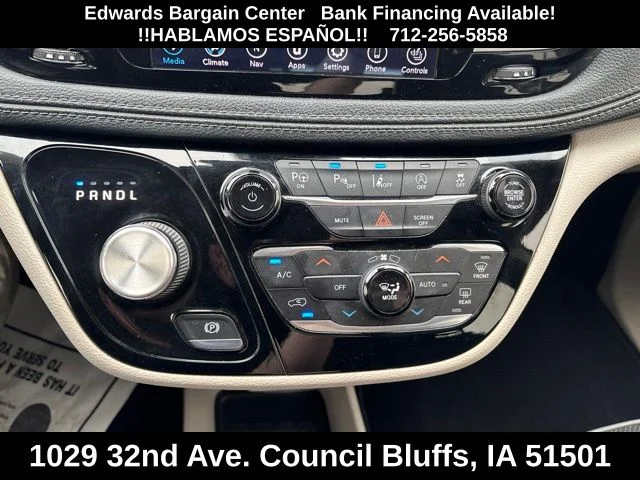 Used 2020 White Chrysler Limited image 23