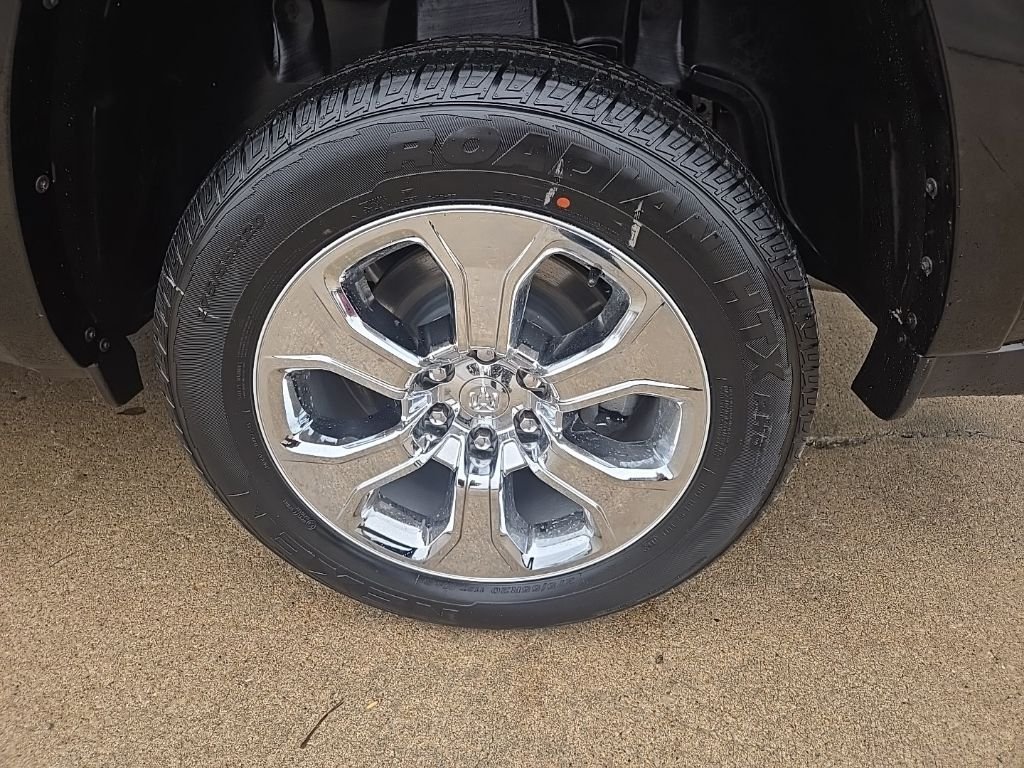 New 2026 Diamond Black Crystal Pearl-Coat Exterior Paint RAM Big Horn/Lone Star image 30