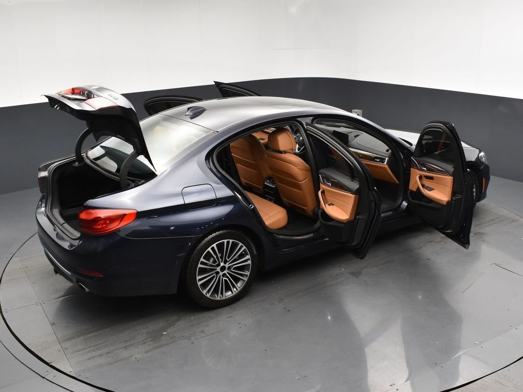Used 2018 Blue BMW 530i xDrive image 26