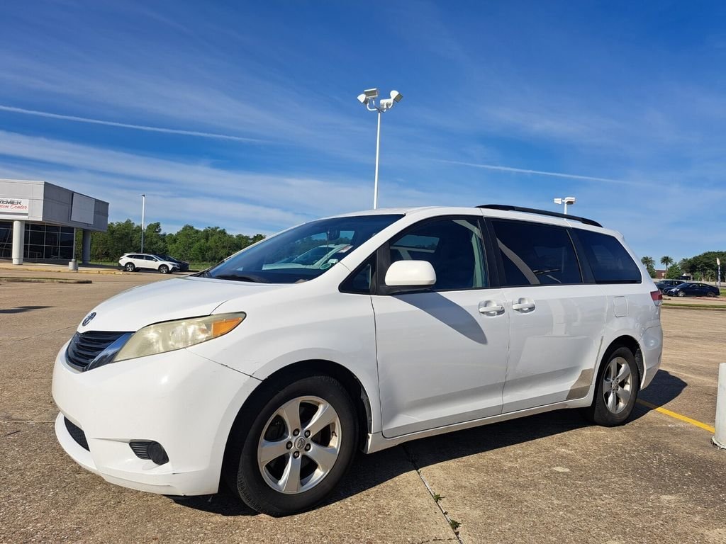2013 Toyota Sienna LE