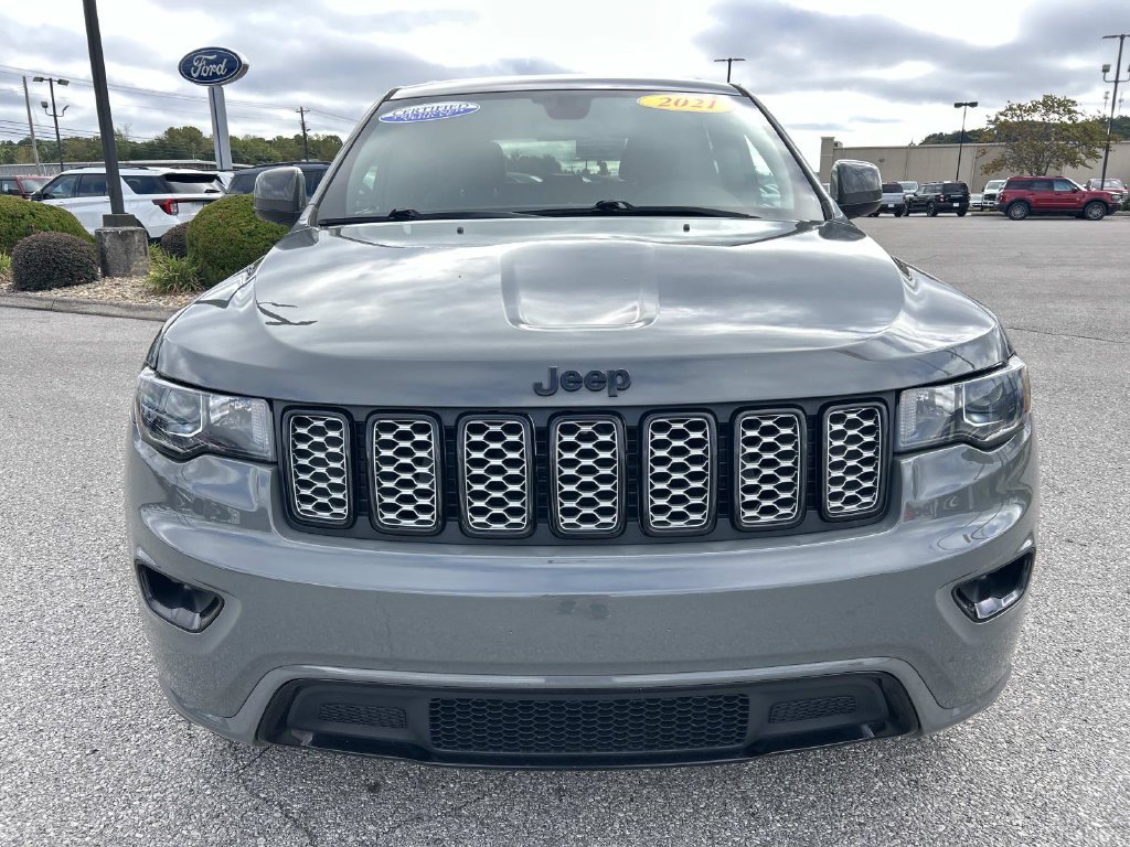 Certified Used 2021 Gray Clearcoat Jeep Laredo X image 9