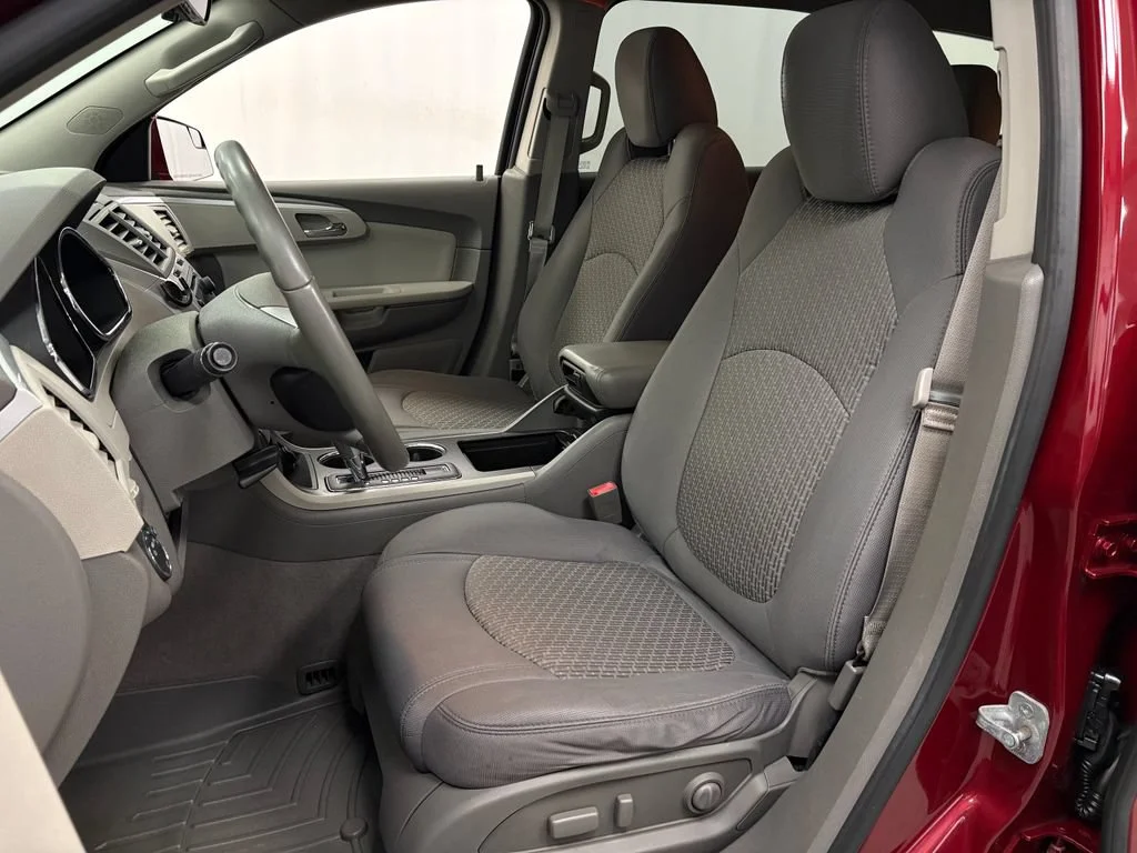 Used 2011 Red Jewel Tintcoat Chevrolet LT w/1LT image 6