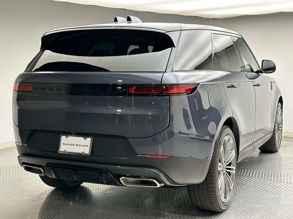 New 2027 Varesine Blue Land Rover SE image 3