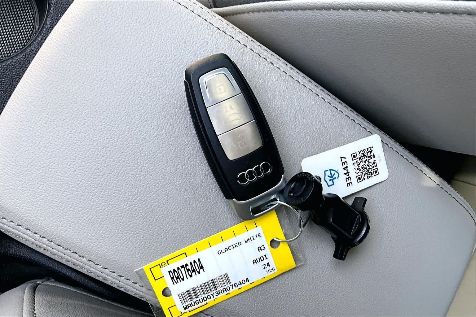 Used 2024  Audi Premium image 15