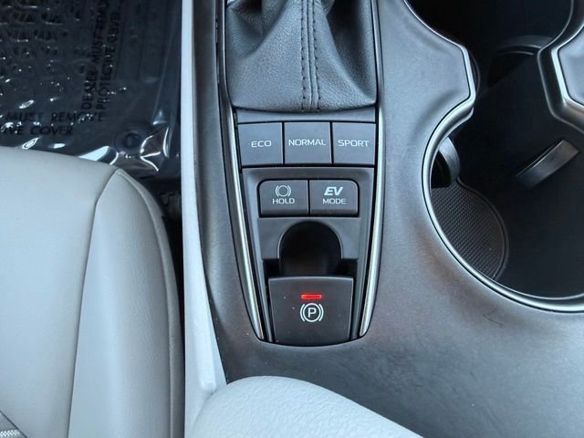2021 Toyota Camry SE - Photo 28