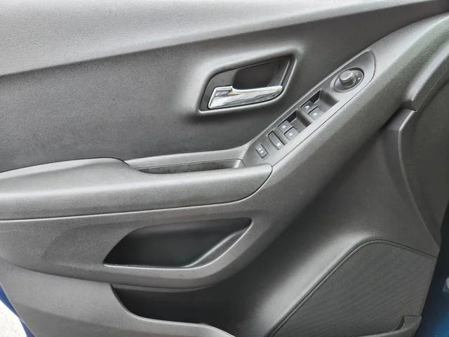 Used 2020 Blue Chevrolet LT image 33