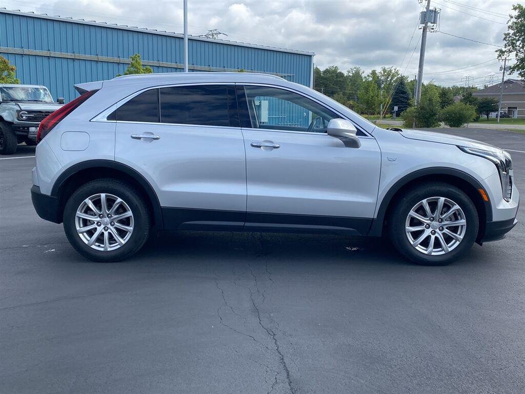 Used 2019 Radiant Silver Metallic Cadillac AWD Luxury image 12