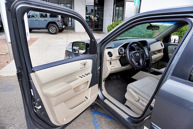 Used 2009 Gray Honda LX image 33