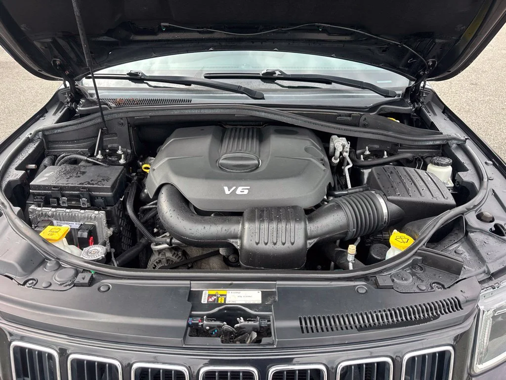 Used 2015 Black Jeep Limited image 25