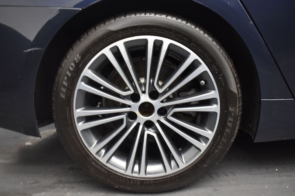 Used 2018 Blue BMW 530i xDrive image 16