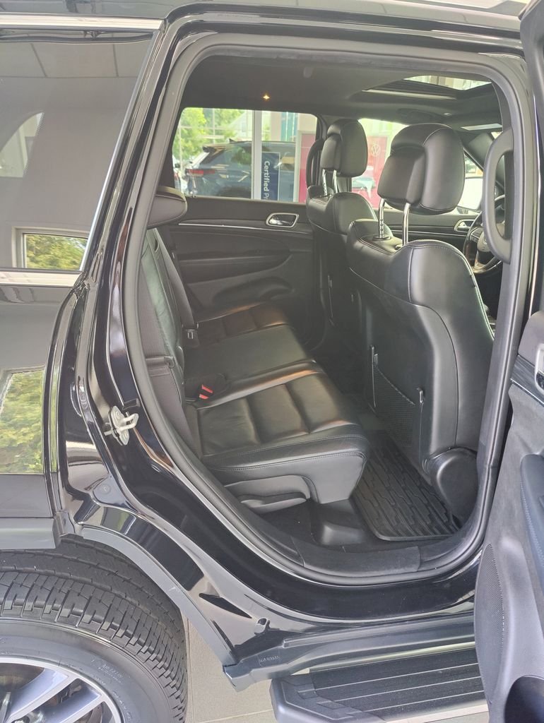 Used 2019 Black Jeep Limited image 14