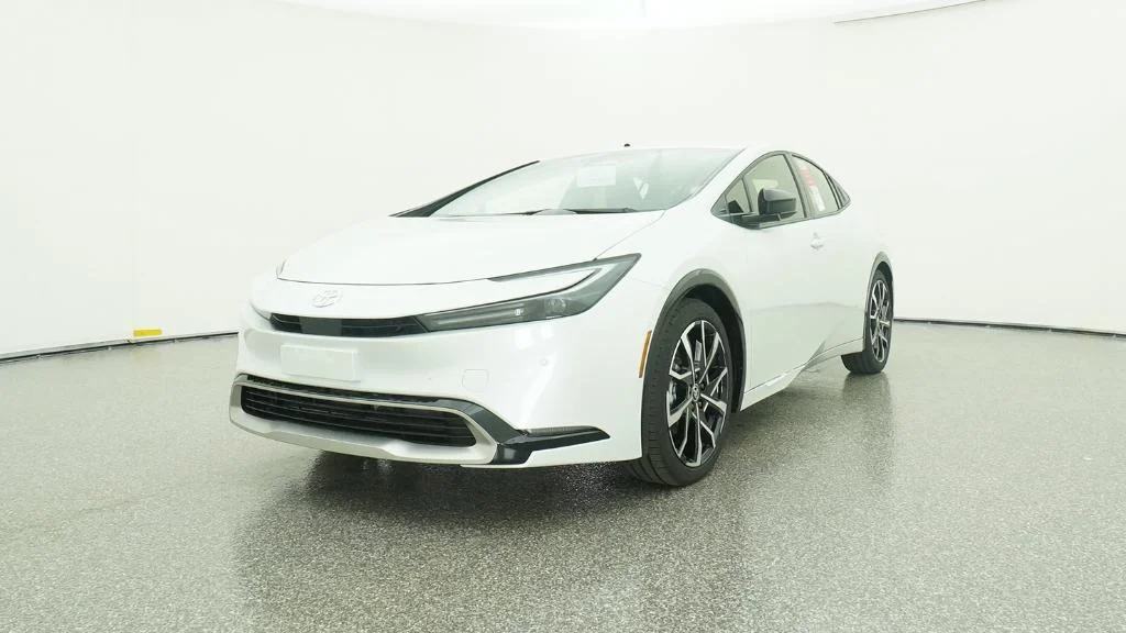 New 2026 Wind Chill Pearl Toyota XSE image 20