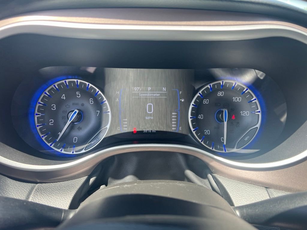Used 2023 Silver Chrysler LX image 14