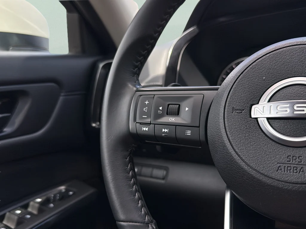 Used 2024 Pearl White Tricoat Nissan SV image 17