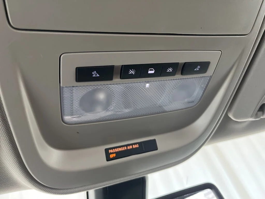 Used 2020 Silver Chevrolet Z71 image 15